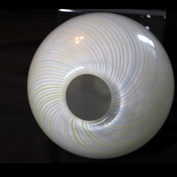 Vintage Swirled 5" Round Orb Art Glass Vase Modern Contemporary - Picture 3 of 7